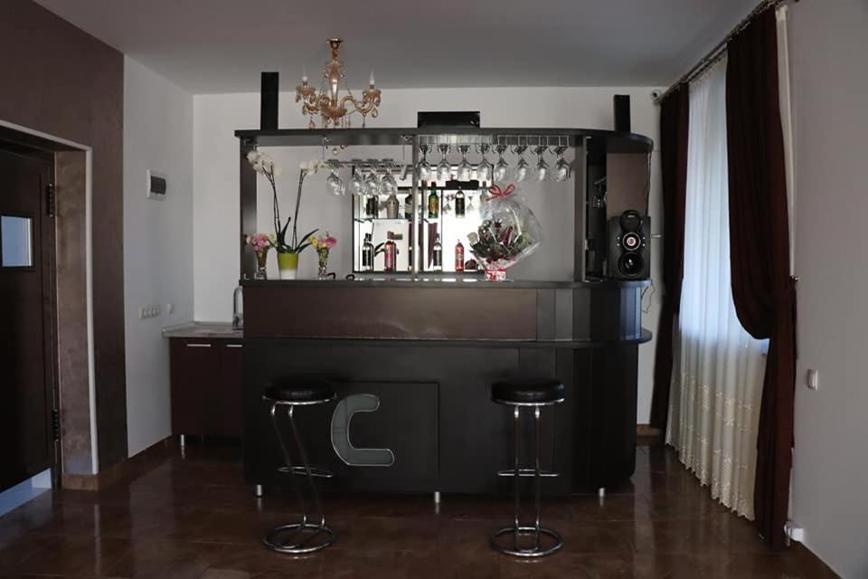 Pensiunea Maria Tania - Restaurant Mioveni 外观 照片